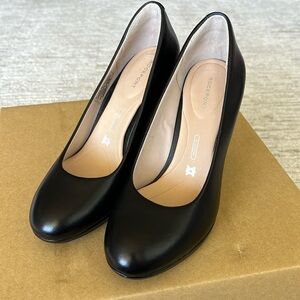 Rockport Black Leather Pumps